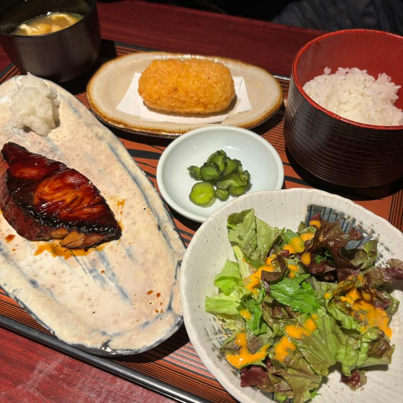 ぶりと海老コロッケ定食(一の倉 八重洲店 )