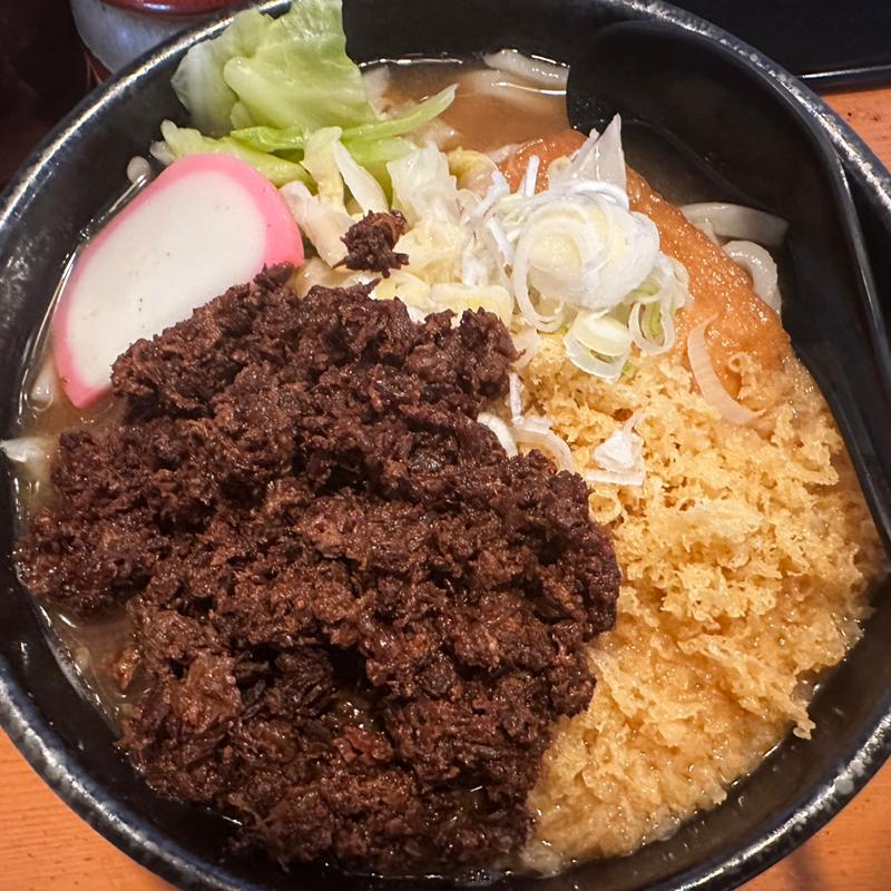 きつねとたぬきのうどん特盛、馬肉トッピング(自家製麺 うどん五葵（ITSUKI）)