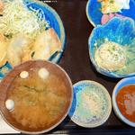 サクふわミックス唐揚げ定食(スマイル珈琲 )