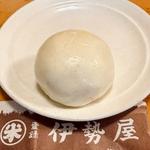 ふぶきまんじゅう(伊勢屋菓子店)