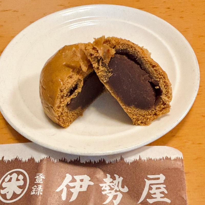 茶まんじゅう(伊勢屋菓子店)