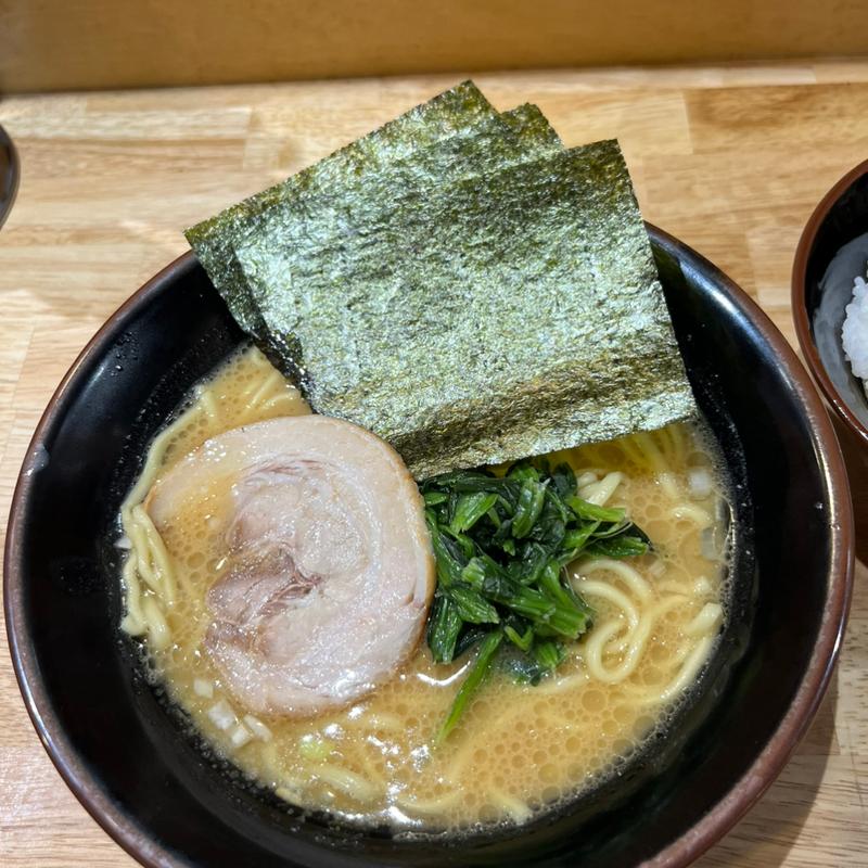 (横浜家系ラーメン 龍神家)