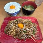 ランチBセット（卵かけご飯）(バソキ屋 那の川本店 焼そば専門店)