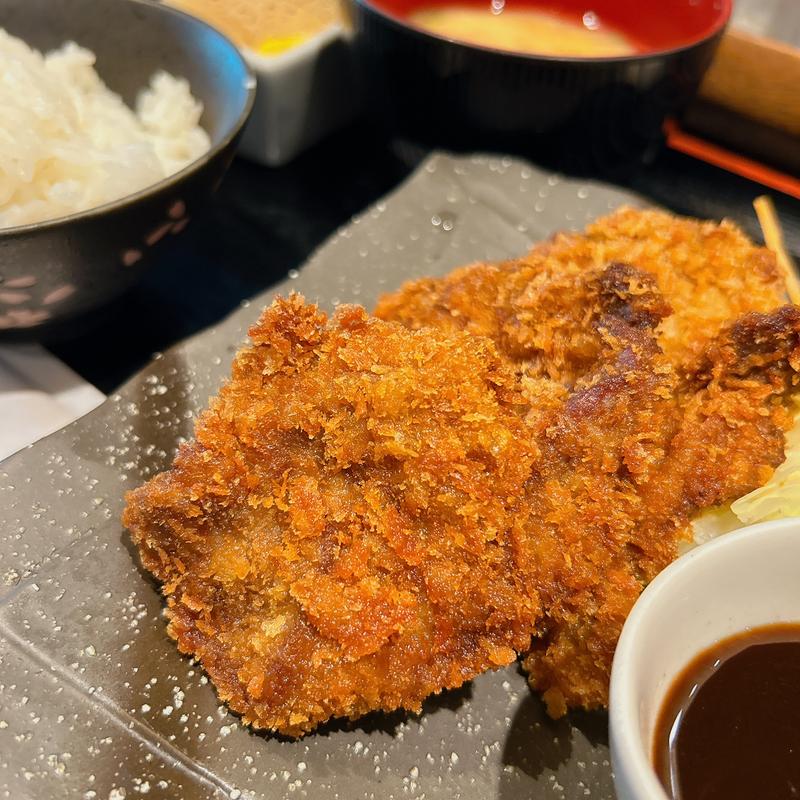 牛ロースカツ定食(なにわ酒房)