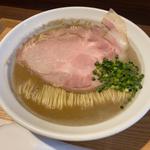 紅ズワイガニ煮干しソバ(NIBOSHIMANIA（ニボシマニア）)