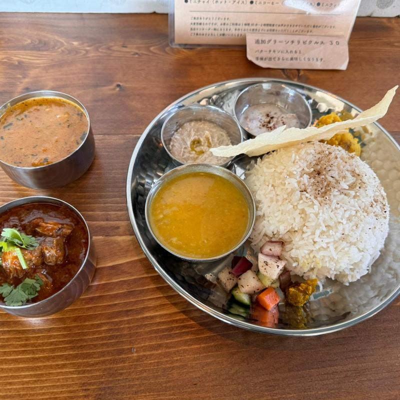 バターチキンカレー+ポークビンダルーカレー(さんぼんぎ)