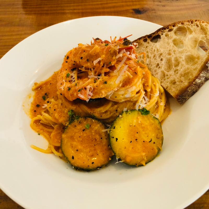 海老トマトクリームパスタ(酒場食堂 saitogura)