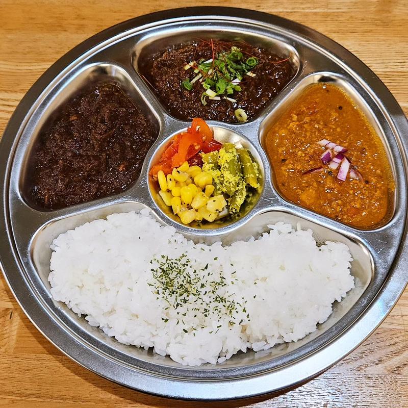 トリプルゥ(KOSUGI CURRY)