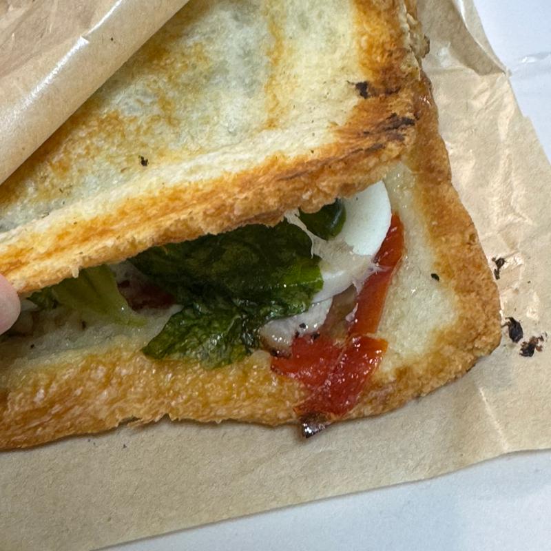 BLTCEサンド(HOTSAND CAFE Forest DAIKANYAMA ホットサンド カフェフォレスト代官山)