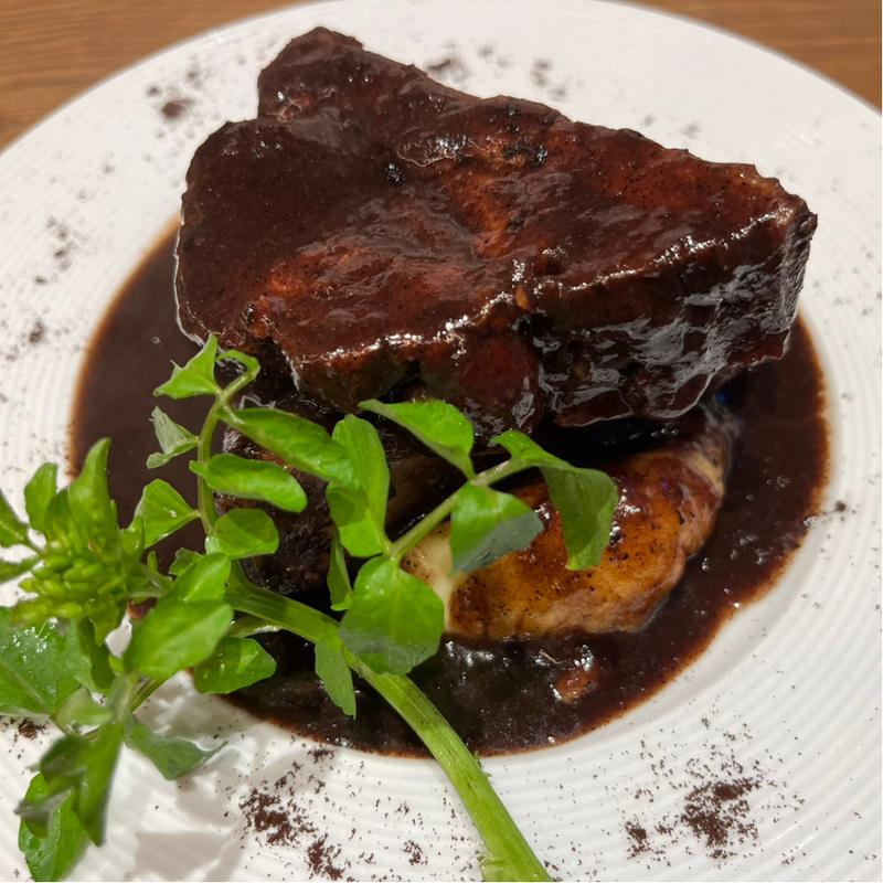 骨付きスペアリブ　〜バルサミコ煮込み〜(クラフトビアマーケット仙台駅前店)