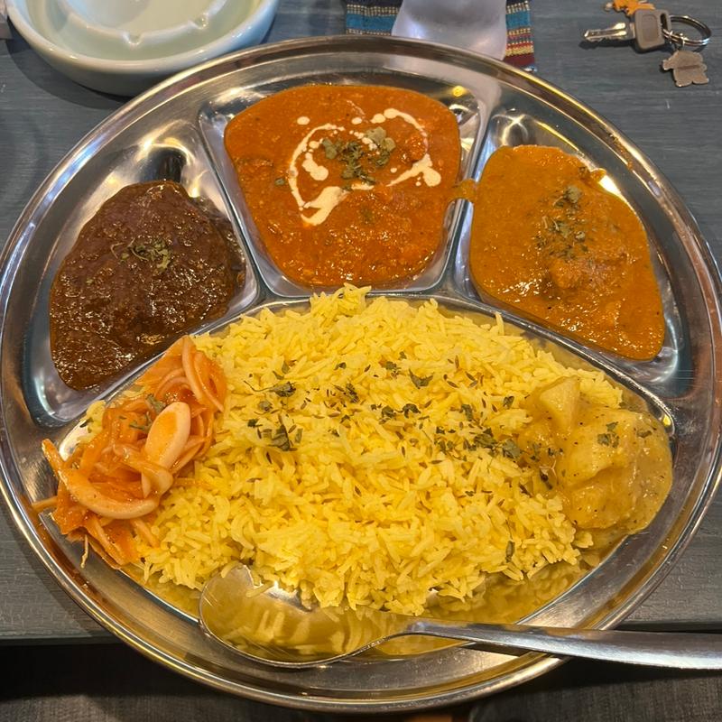 3種盛りカレーご飯大盛り(JOE MAD CURRY)