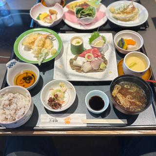 刺身定食(木曽路 藤井寺店 （キソジ）)