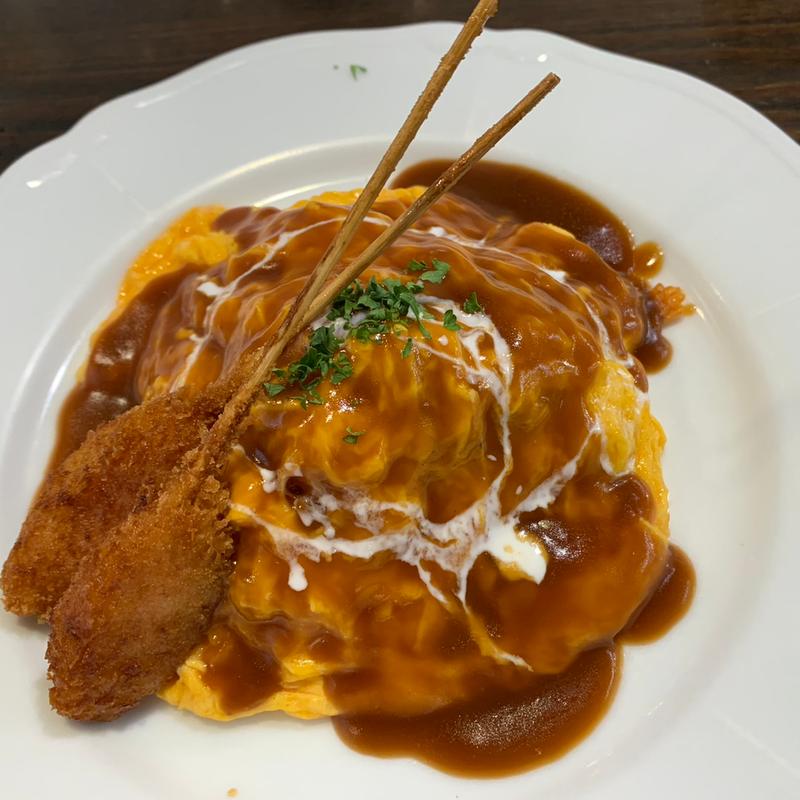 半熟卵のオムライス　特製デミグラスソース(コウヨウ館 二川店 （コウヨウカン）)