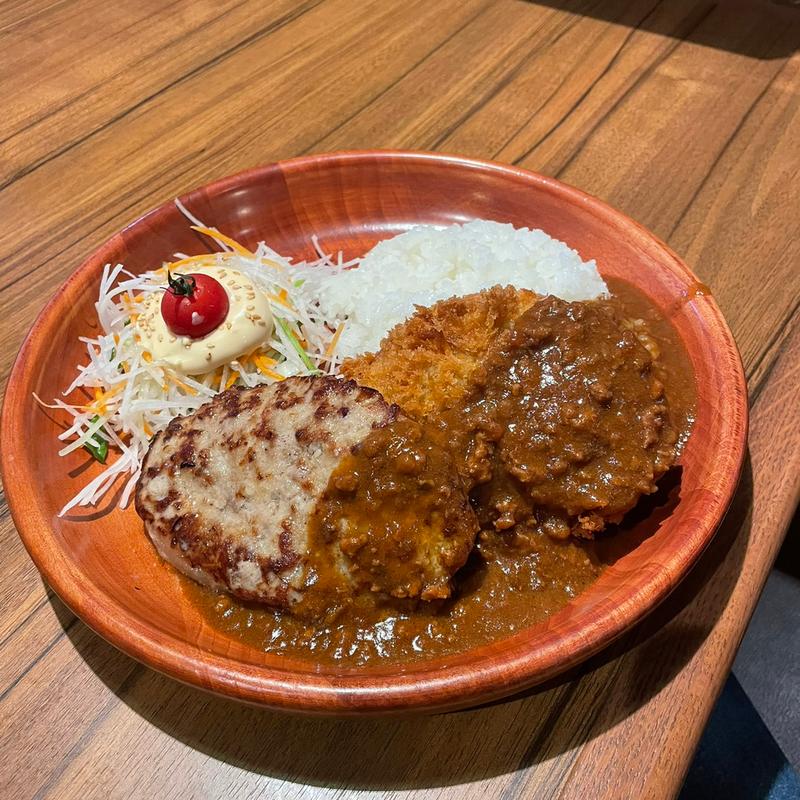 メンチカツカリー&ハンバーグディッシュ(びっくりドンキー 南吉成店 )