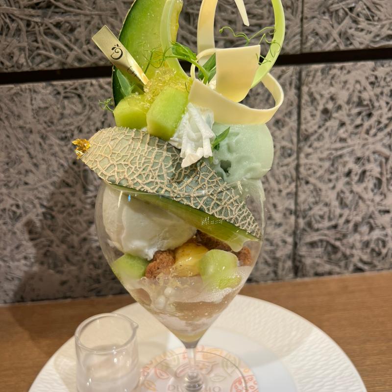 カカオメロン(パティスリー＆カフェ デリーモ 東京ミッドタウン日比谷店)