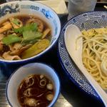 2種のつけ汁のつけそば