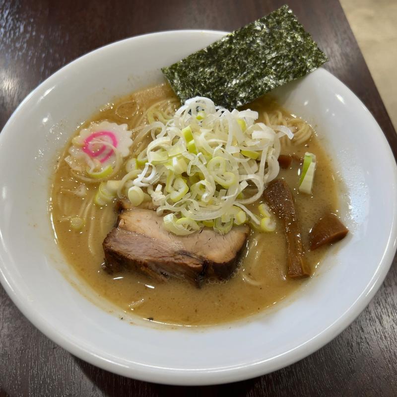 豚骨煮干中華蕎麦(中華蕎麦萌芽)