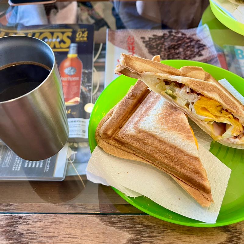 ホットサンドセット（ハムエッグ・フレンチプレスコーヒー）(BUFFO MIMATSU Specialty Coffee)