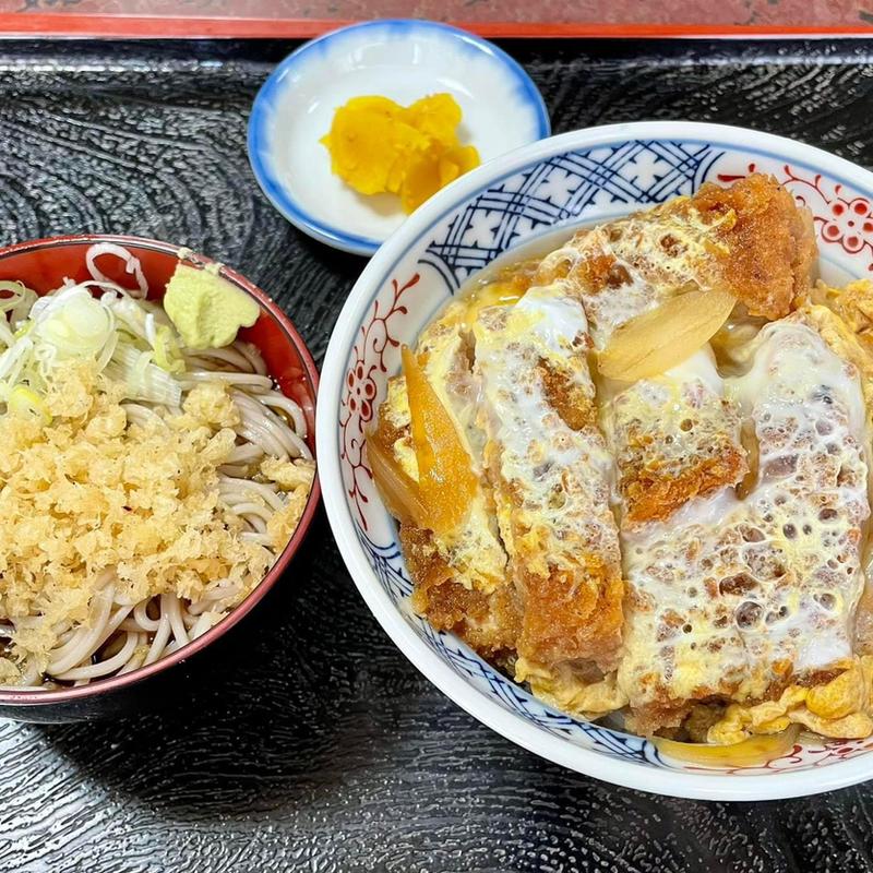 かつ丼定食(咲見屋 )