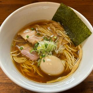 醤油らーめん 半熟味付玉子入り(麺処 びぎ屋)