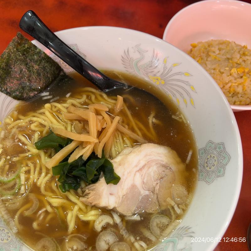 らーめん（しょうゆ）半チャーハン(らーめん ほん田)