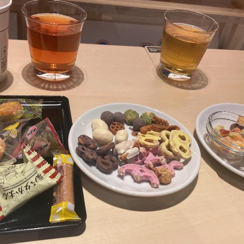 (スターバックスコーヒー　TSUTAYA BOOK APARTMENT Shinjuku)