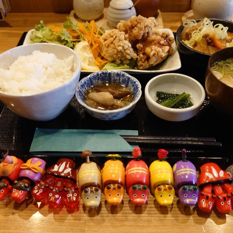 唐揚げとミニもつ煮(煮込みとお酒 らふてる)