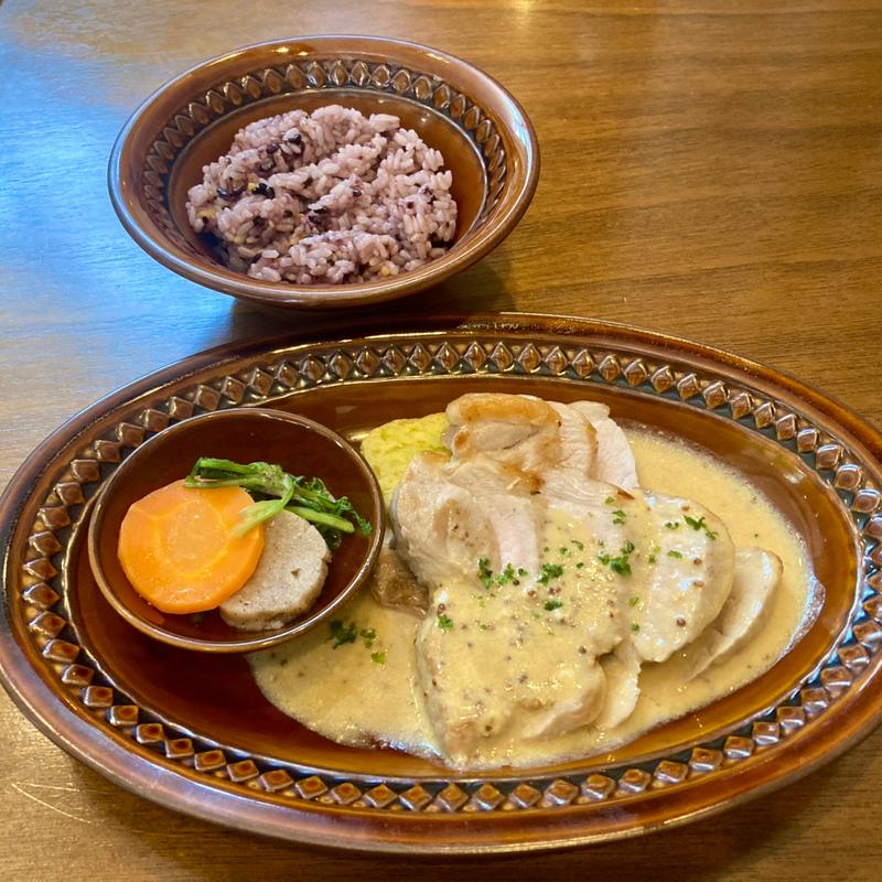 那須高原豚のランプロースト 粒マスタード豆乳クリームソース(ダイニングカフェコショネ )