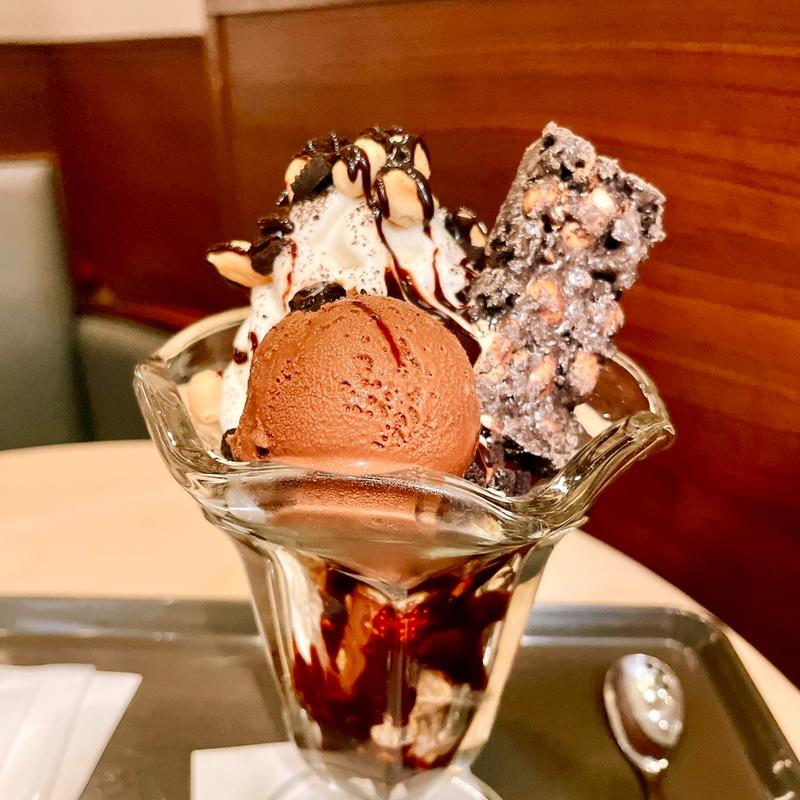 ブラックサンダーパフェ(サンマルクカフェ 大阪北浜店)