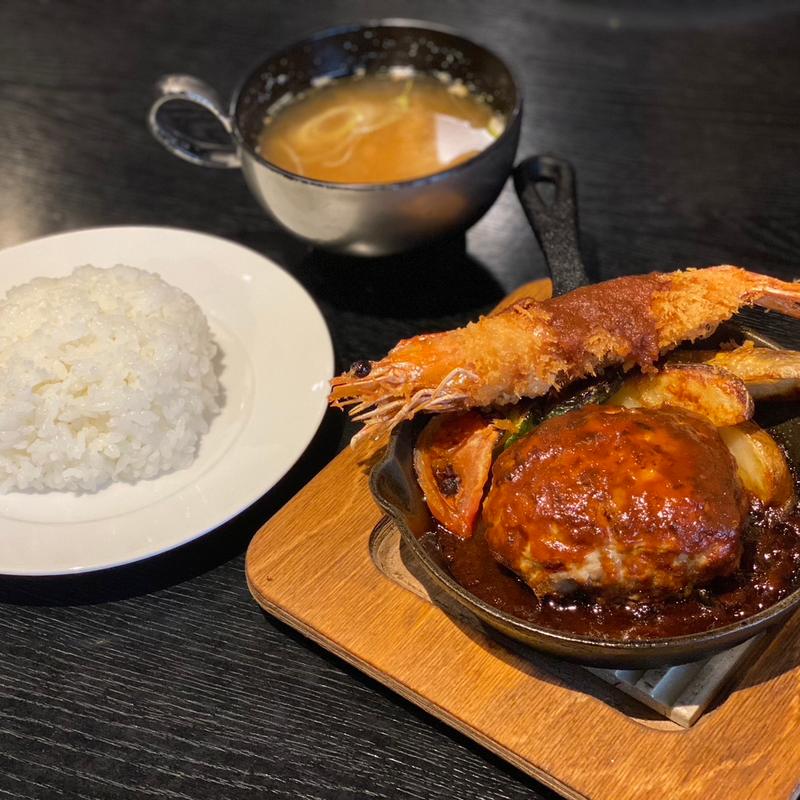 奥多摩ハンバーグ(森の中のお肉レストラン アースガーデン)