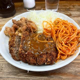 メンチカツ しょうが焼き盛合せ ライス・みそ汁付き(キッチン グラン )