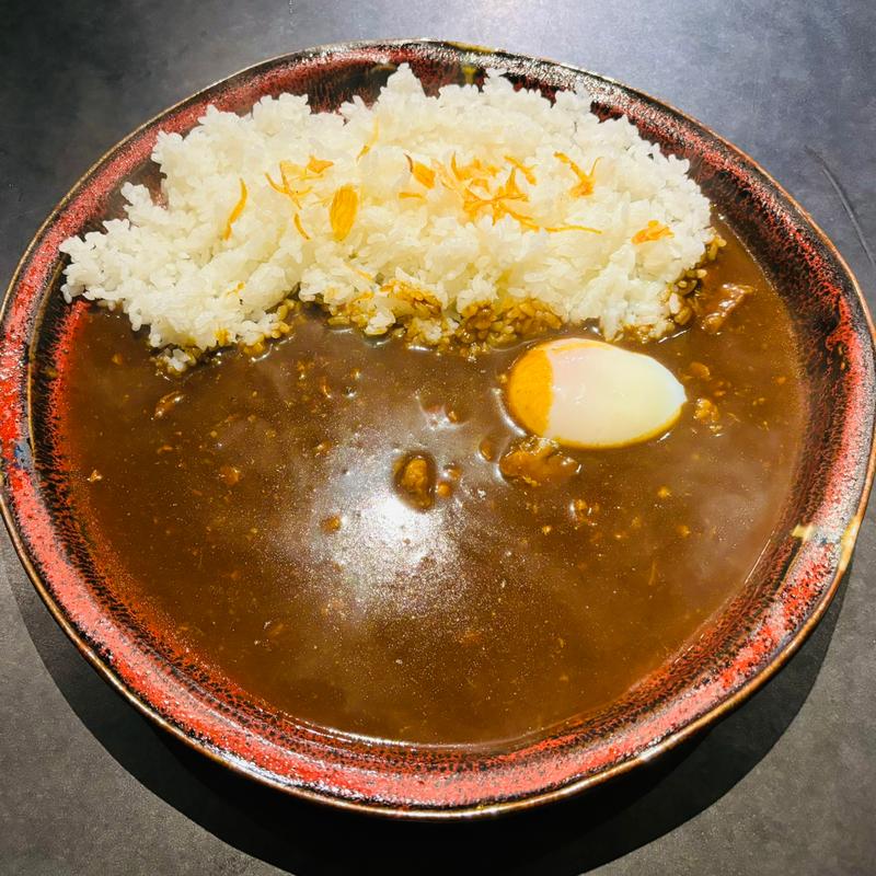 スパイスカレー+温玉(和牛割烹 磨匠ながやま 赤坂)