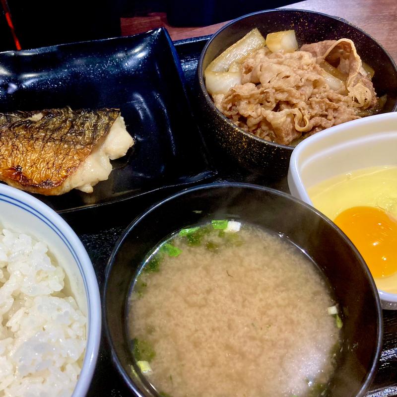 牛さば定食プラス玉子(吉野家 お茶の水店)