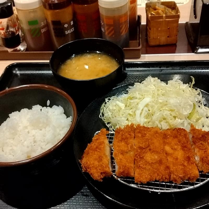 ロースかつ定食(松のや 西新宿店)