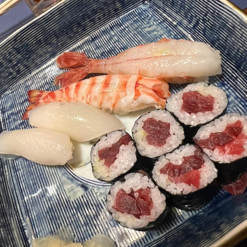 鉄火巻＋車海老＋ボタンエビ＋いかの握り寿司(鮨処 五代目山口屋 （ごだいめやまぐちや【旧店名】鮨処 四代目山口屋）)