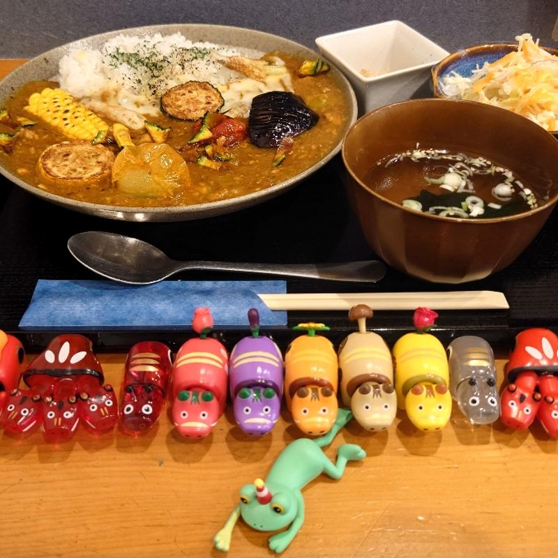 トマト魚出汁夏野菜カレー(割烹食堂かいね)