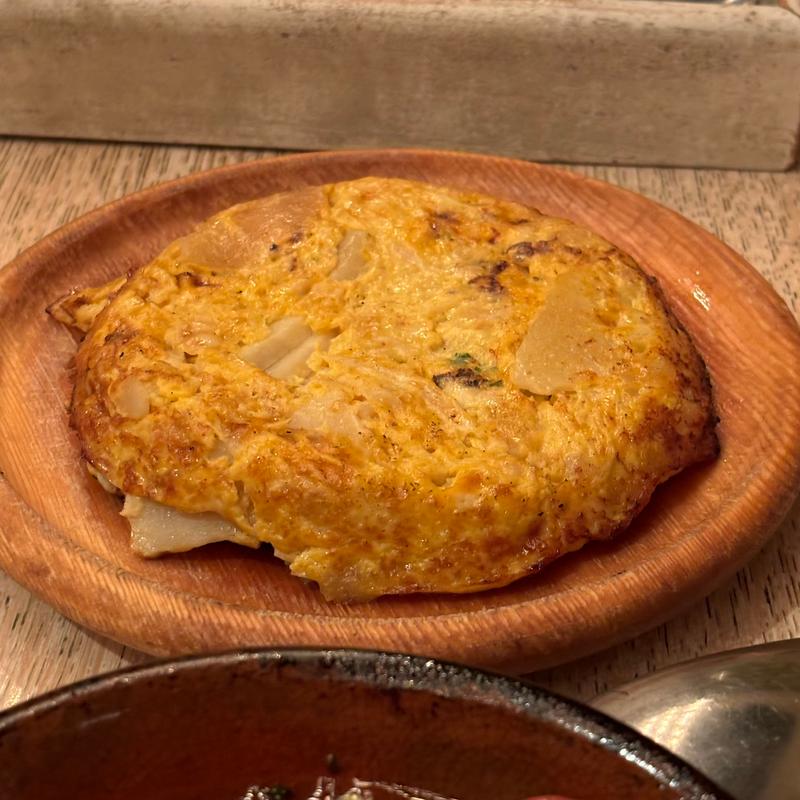 3種のチーズのトルティージャ(La Pesquera MARISQUERIA)