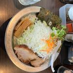 ねぎらーめん　醤油（黒・白）(橙ヤ 本店)