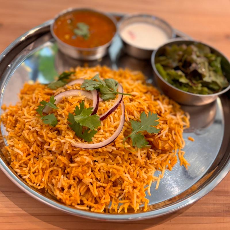 エビビリヤニ＋カレー1種＋ライタ＋サラダ付(RUBY MURRAY)