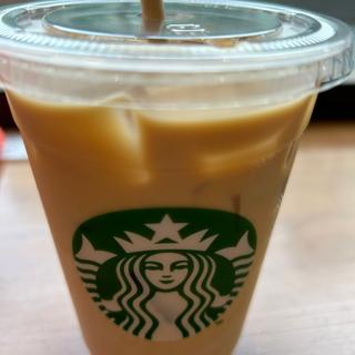 アイスほうじ茶＆クラシックティーラテ(スターバックス コーヒー 札幌グランドホテル店)