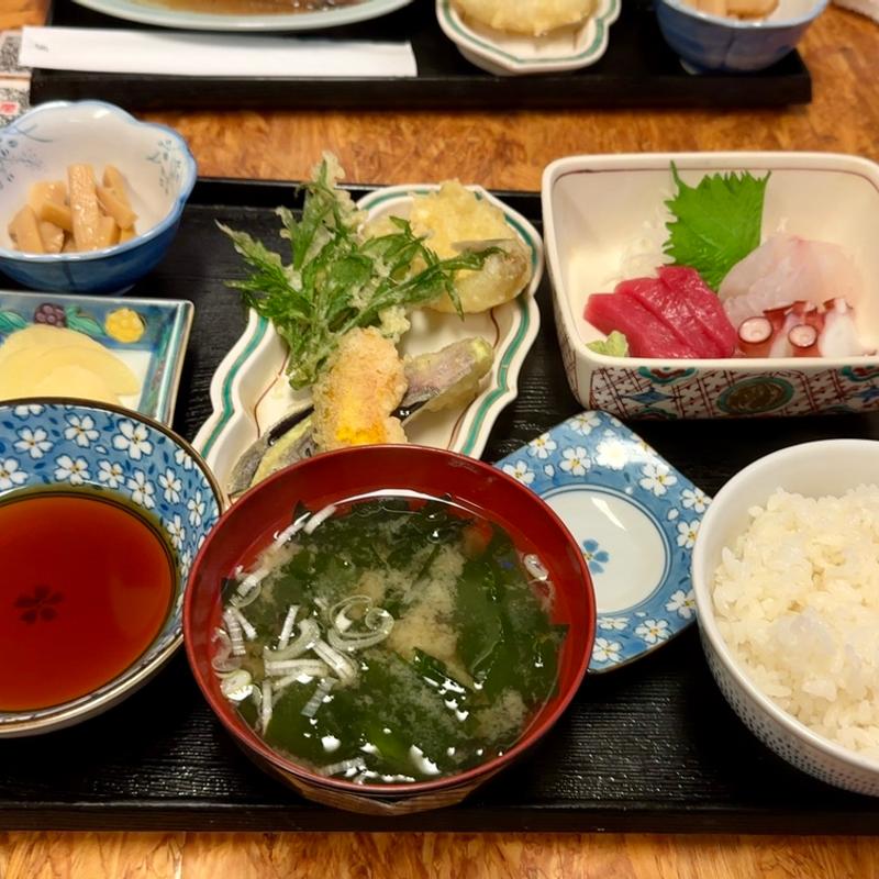 刺身定食 天ぷら付(お食事処 酒処 錦)