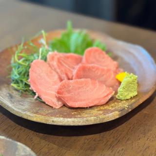 マグロ頭肉(郷土酒肴 あおもり屋 日本橋浜町店)