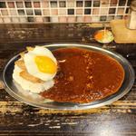 カレーライス+チャーシュー+目玉焼き