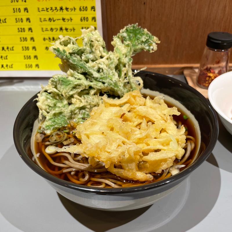ごぼう天そば＋春菊天(スタンドそば東京)