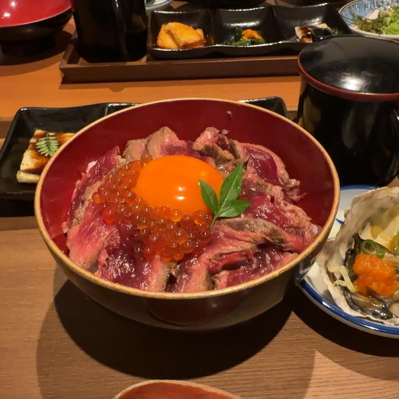 広島肉まぶし（いくら卵黄）(暫　本通店)