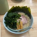 醤油ラーメン　わかめ　のり