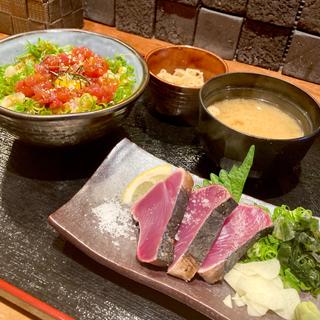 鰹の藁焼き定食(トッサ・ジ・クラッサン)