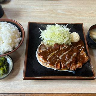 ポークソティ定食(とんかついな村)