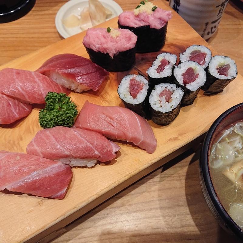 豪華国産天然南鮪・本鮪食べくらべ ねぎま汁付（期間限定）(もりもり寿し イオンモール春日部店)