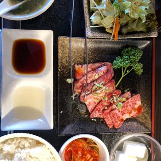 カルビランチセット(炭火焼肉 牛族 向ケ丘遊園)